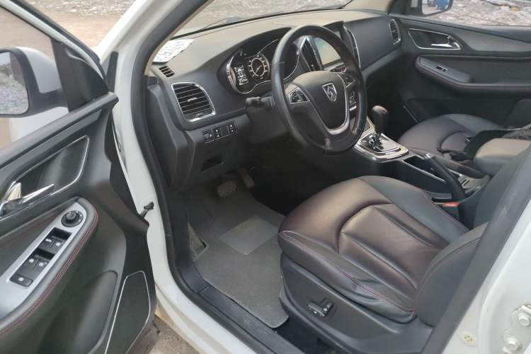 Used Baojun 560 2016 1.8L iAMT Luxury Model