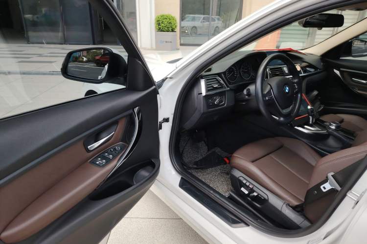 Used BMW 3 Series 2019 320Li Fashion Model
