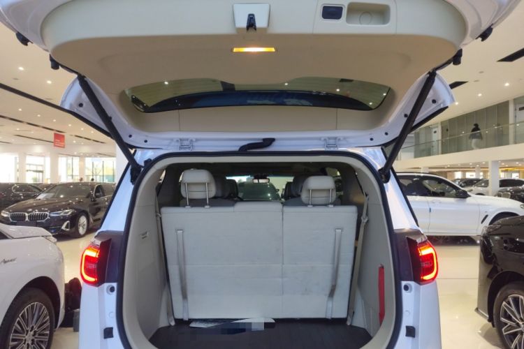 Used Buick GL8 2022 ES Land Cruiser 653T Luxury Model
