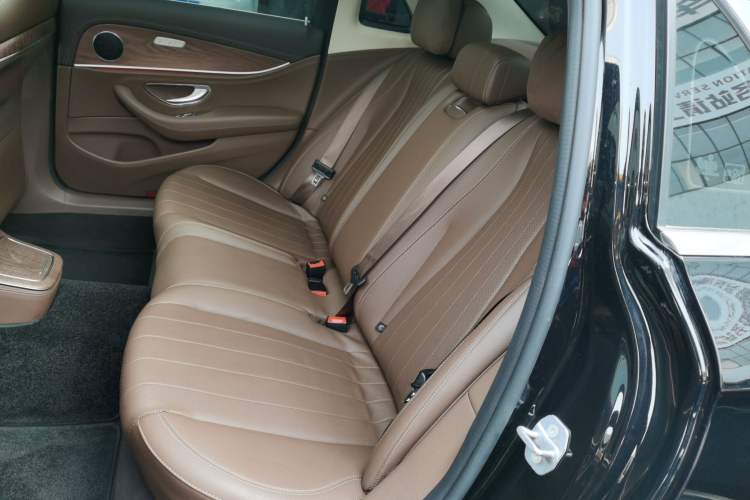 Used Mercedes-Benz E-Class 2023 Facelift E 260 L