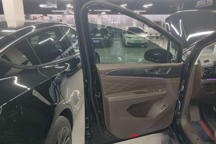 Used Volkswagen Viloran 2022 380TSI Prestige Edition
