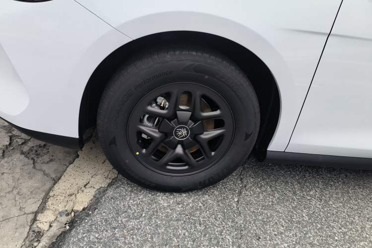 Used BYD Qin PLUS 2025 DM-i Smart Drive 55KM Leading Model