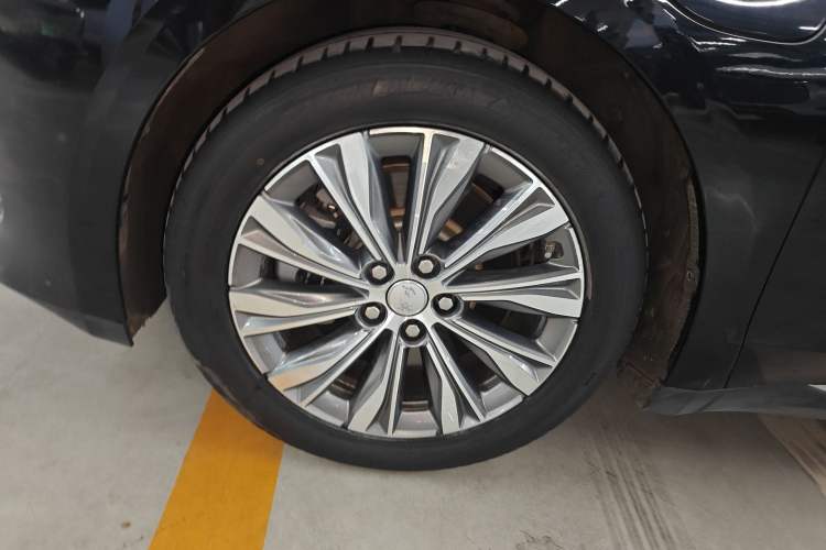 Used Hongqi E-QM5 2024 450km Range Commuter Version