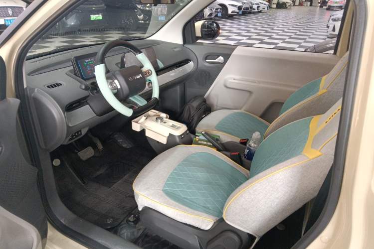 Used  Lumin 2023 301km Honey Dew Edition
