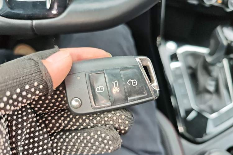 Used Volkswagen Tayron 2019 330TSI Two-Wheel-Drive Luxury Version China V Emission Standard