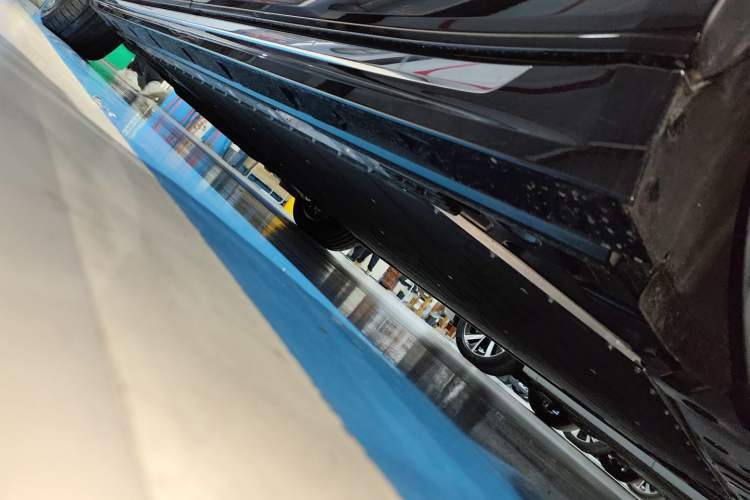 Used Zeekr 009 2024 7-Seater Aisle Version 108 kWh
