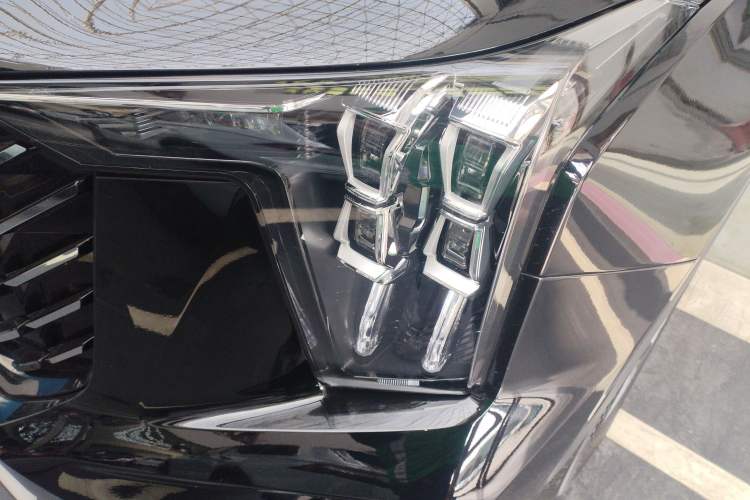 Used GAC Trumpchi GS8 2024 Linghang Series 2.0 TGDI Two-Wheel Drive Luxury Smart Connectivity Version