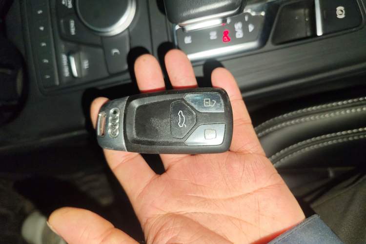 Used Audi A4L 2018 30th Anniversary Edition 40 TFSI Trendy Model
