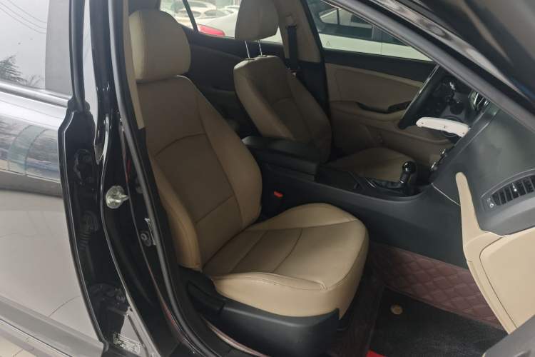 Used Kia K5 2015 2.0L Automatic GL
