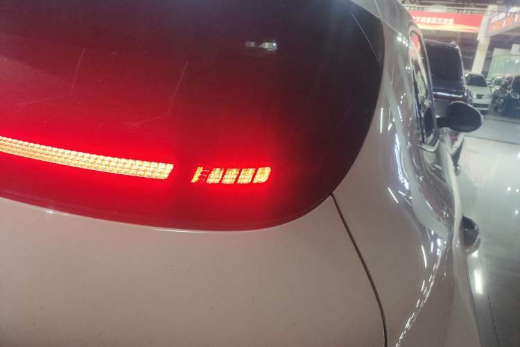 Used ORA Good Cat 2021 400km Standard Range Venus Edition Lithium Iron Phosphate
