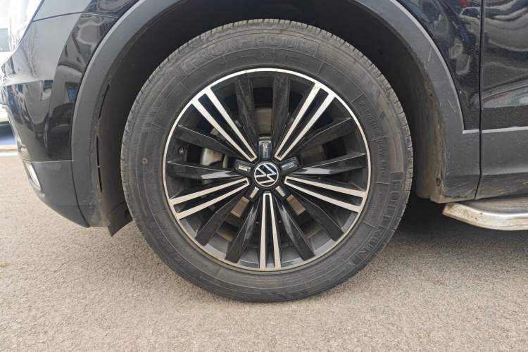 Used Volkswagen Tiguan L 2021 280TSI Automatic Two-Wheel Drive Smart Edition