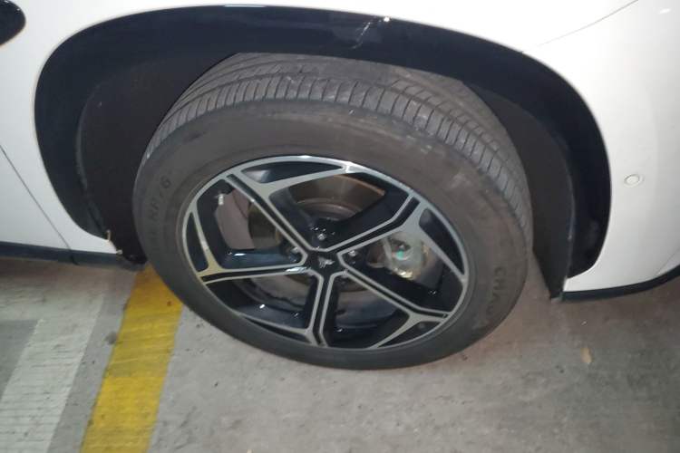 Used NETA L 2024 Extended-Range 310 Flash-Charge Red Edition
