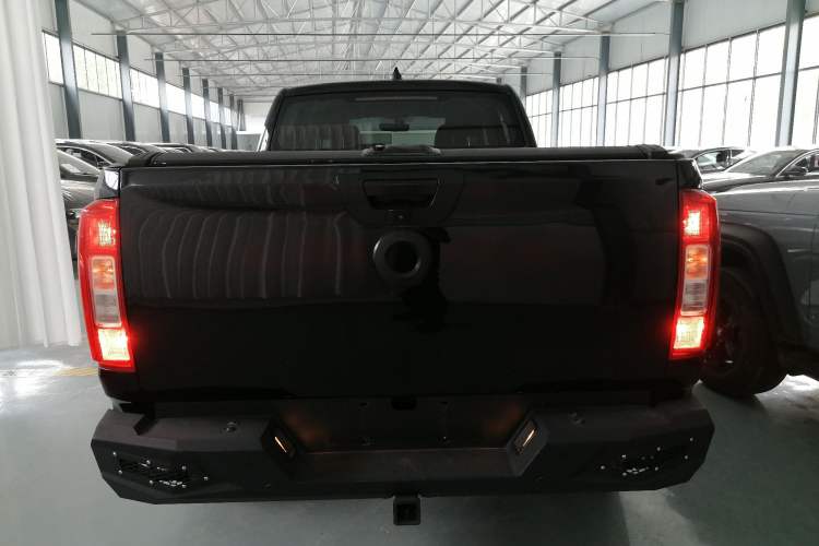 Used Great Wall Poer 2021 2.0T Commercial Version Automatic Diesel 4x4 Elite Long-Box GW4D20M
