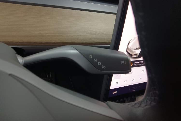 Used Tesla Model Y 2021 Long-Range All-Wheel-Drive Version 3D7
