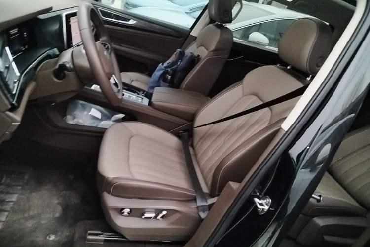 Used Volkswagen Viloran 2024 330TSI Luxury Edition