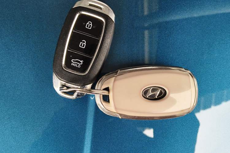 Used Hyundai Elantra 2021 1.5L CVT LUX Prestige Edition
