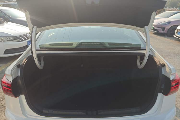 Used Volkswagen Bora 2021 1.5L Automatic Fashionable Smart Connectivity Version
