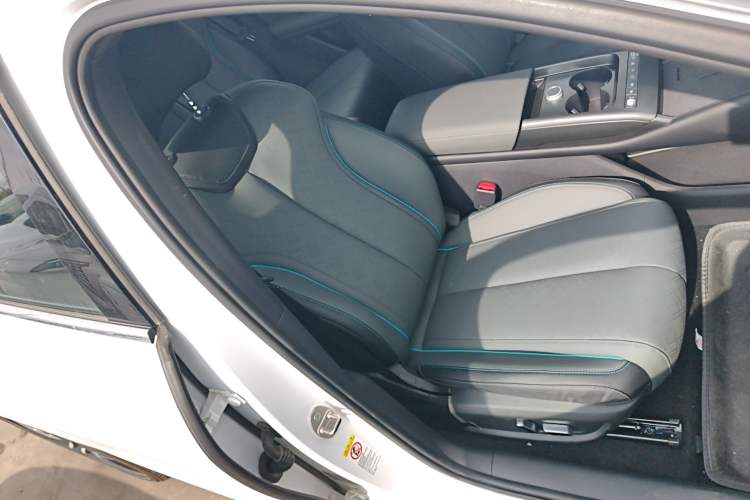 TDK.VehicleDetails.img