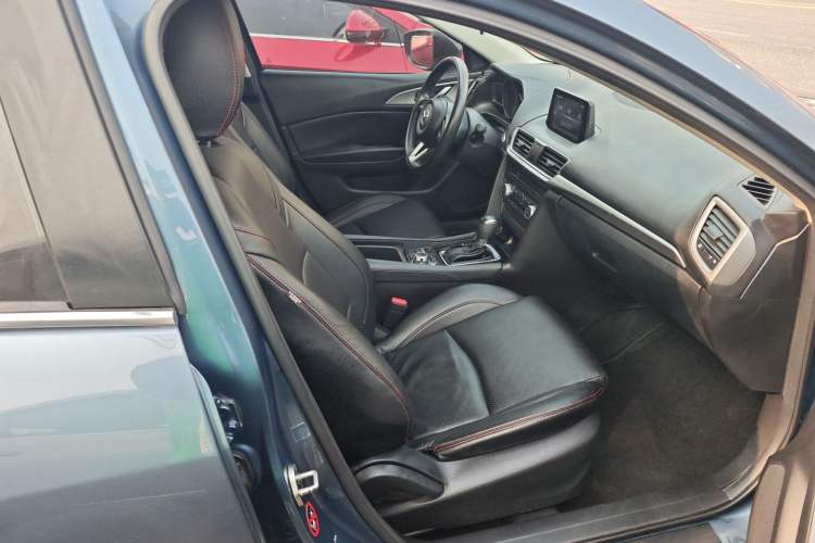 Used Mazda Mazda 3 Axela 2017 Sedan 1.5L Automatic Luxury Model Emission Standard China V
