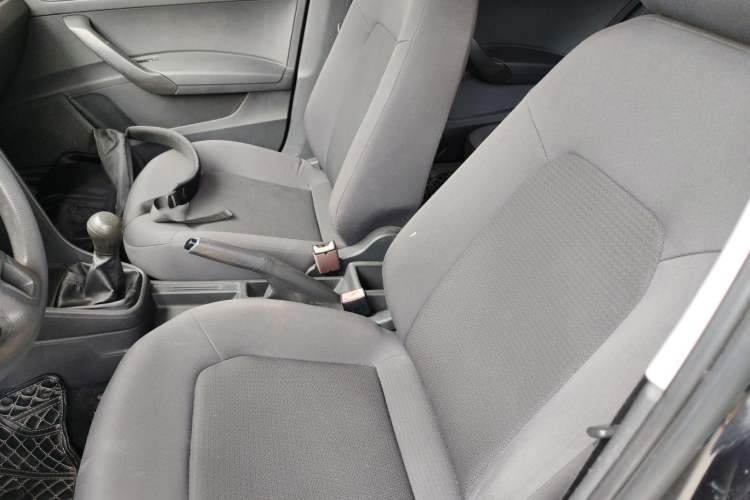 Used Volkswagen Santana 2015 1.6L Manual Fashion Edition
