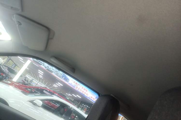 Used Wuling Hongguang MINIEV 2022 Macaron Fashion Model Lithium Iron Phosphate
