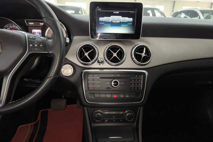 Used Mercedes-Benz GLA 2016 GLA 200 Fashion Model
