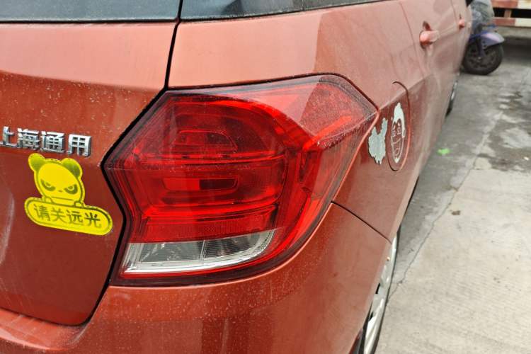 Used Chevrolet Lova RV 2016 1.5L Automatic Comfort Edition
