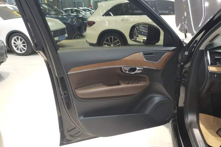 Used Volvo XC90 2020 Facelifted T6 Zhiyi Luxury 7-Seater
