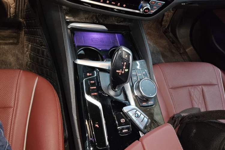 Used BMW 5 Series 2022 Second Facelift 525Li M Sport Package