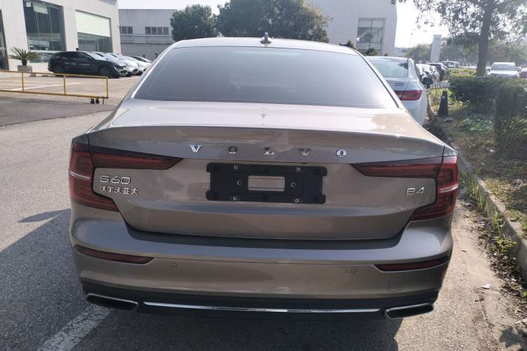 Used Volvo S60 2022 B4 Zhiyi Luxury Edition

