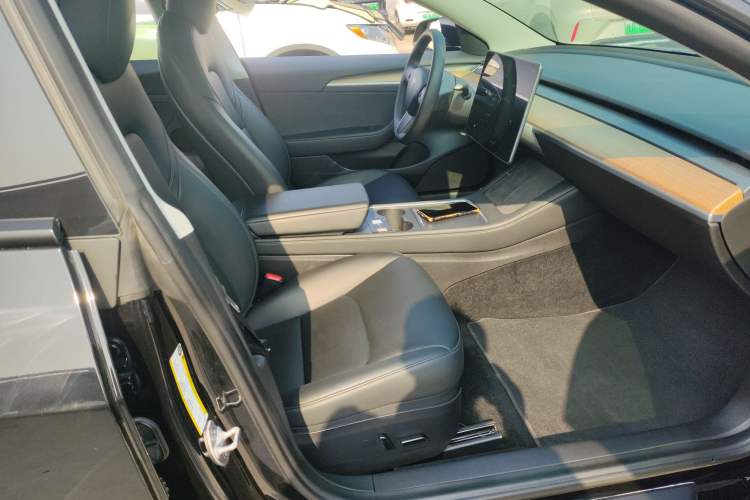 Used Tesla Model 3 2022 Rear-Wheel-Drive Version
