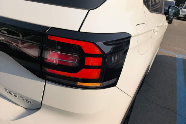 Used Volkswagen Tacqua 2021 200TSI DSG JoyConnect Edition
