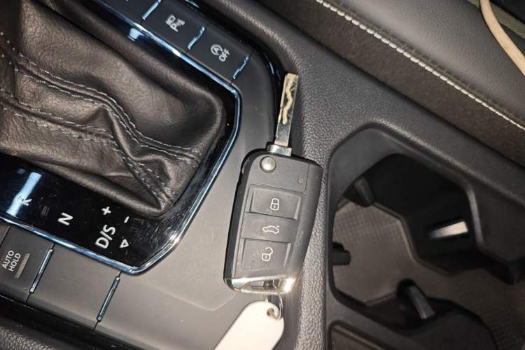 Used Volkswagen Tiguan L 2021 330TSI Automatic Two-Wheel Drive R-Line Enhanced Edition