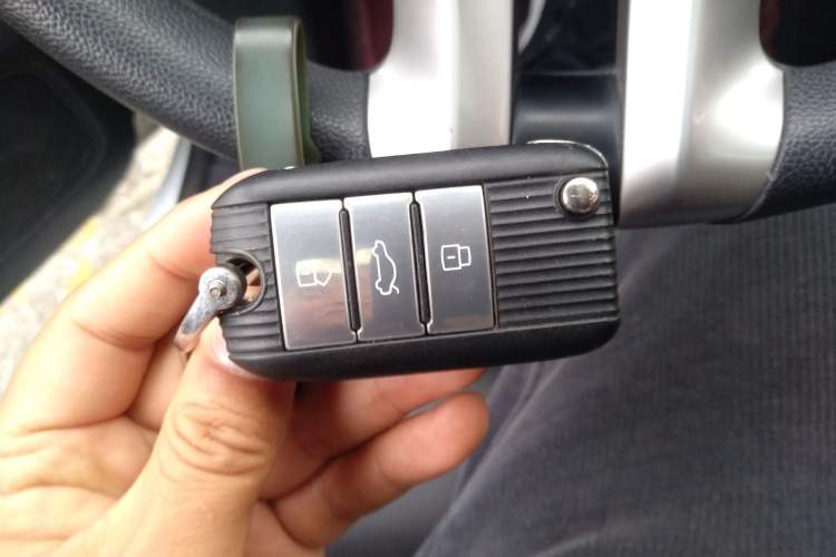 Used Roewe i6 2020 PLUS 1.6L CVT 4G Connected Glory Flagship Edition
