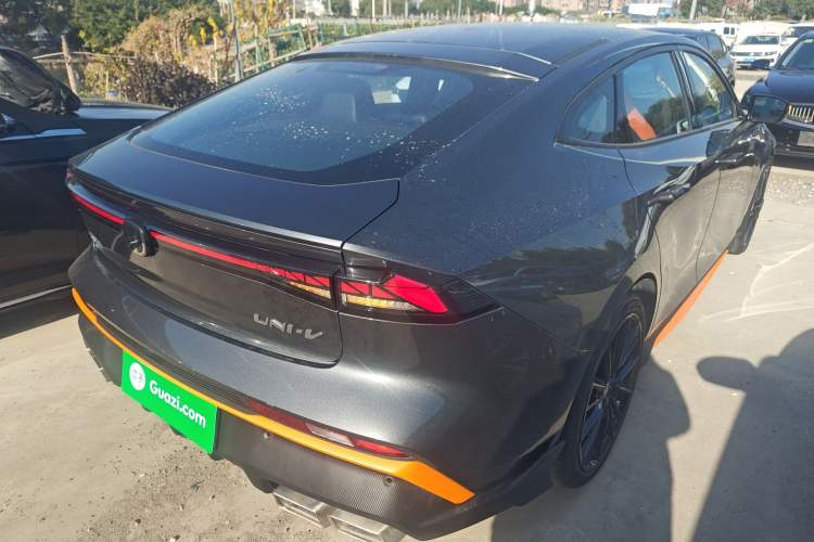 Used Changan UNI-V 2024 1.5T Prestige Sport Edition
