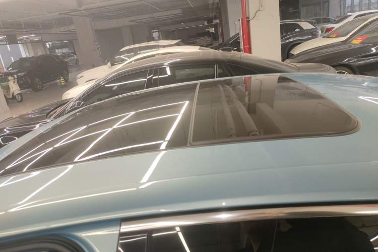 Used Hongqi H5 2023 2.0T Automatic Smart Connect Flagship Edition