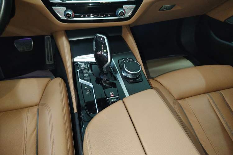 Used BMW 5 Series 2022 530i Sport Line M Sport Package