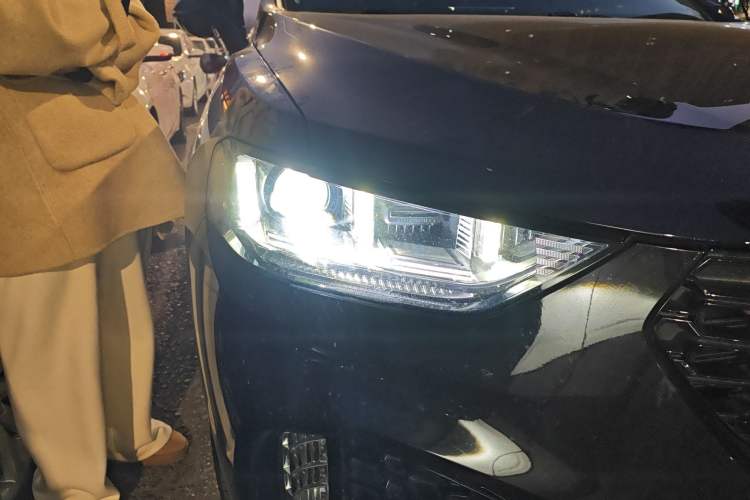 Used Wey VV5 2019 Upgraded Model 2.0T Two-Wheel Drive Flagship Version China V Standard
