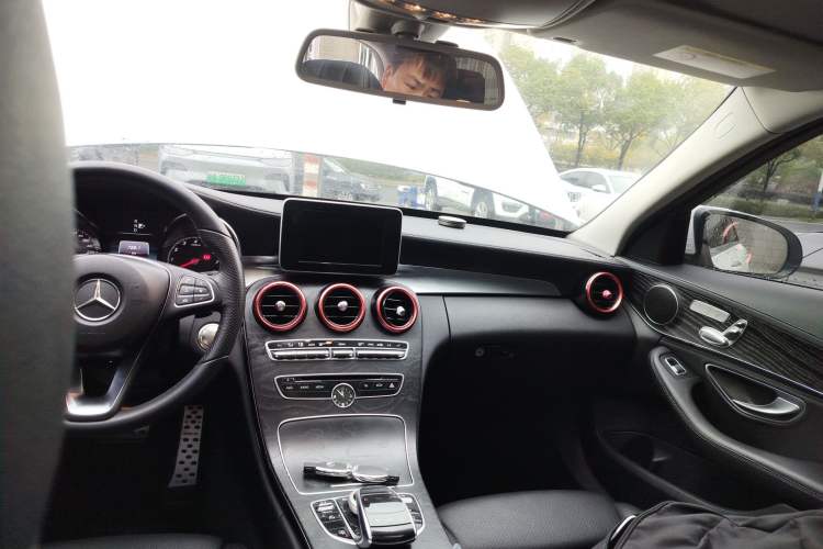 Used Mercedes-Benz C-Class 2015 C 200 L Sport Edition
