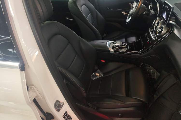 Used Mercedes-Benz GLC 2018 Facelifted GLC 260 4MATIC Dynamic Edition
