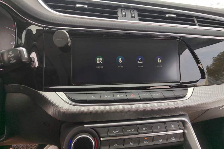 Used Dongfeng Aeolus AX7 2020 1.6T Automatic AI Navigation Model China VI Standard
