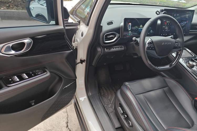 Used AION V 2021 Plus 70 Smart Technology Edition Lithium Iron Phosphate
