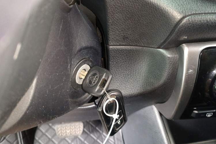 Used Toyota YARiS L 2019 1.5E CVT Dynamic Edition China VI compliant
