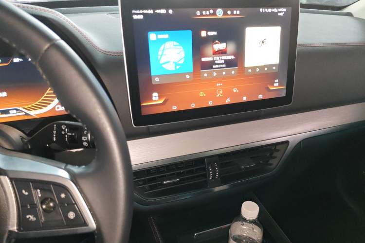 Used BYD Tang New Energy 2018 DM 2.0T All-Wheel Drive Smart Connectivity Luxury Model 7 Seats China V Emission Standard