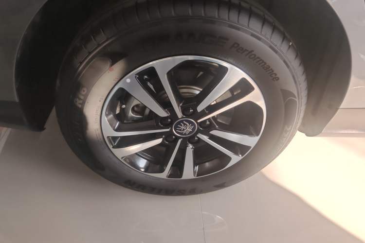 Used BYD Qin PLUS 2025 DM-i Smart Drive 120KM Superior Model
