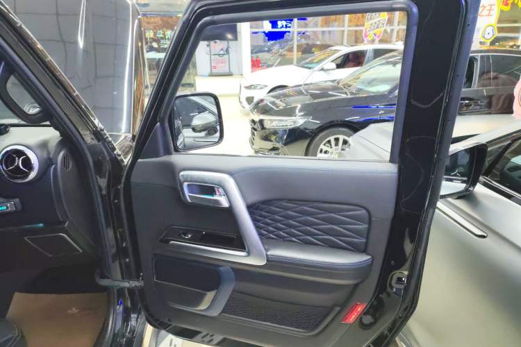 Used BAIC Off-Road BJ40 2023 2.0T Automatic Four-Wheel Drive Urban Hunter Edition Chivalrous Type
