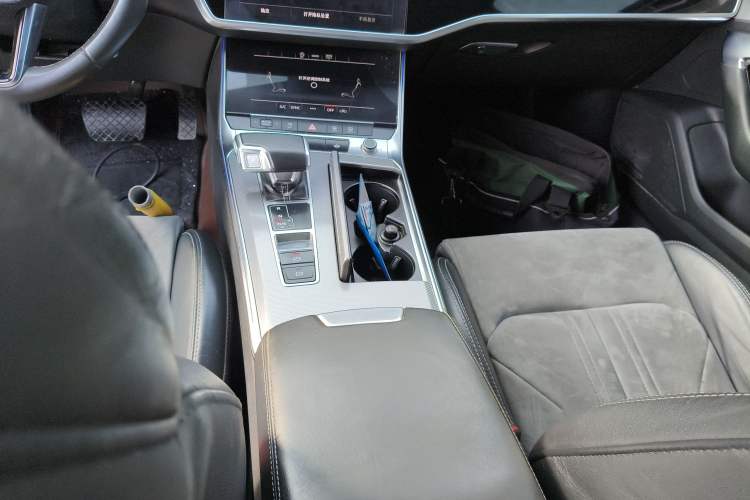 Used Audi A6L 2022 40 TFSI Luxury Dynamic Model
