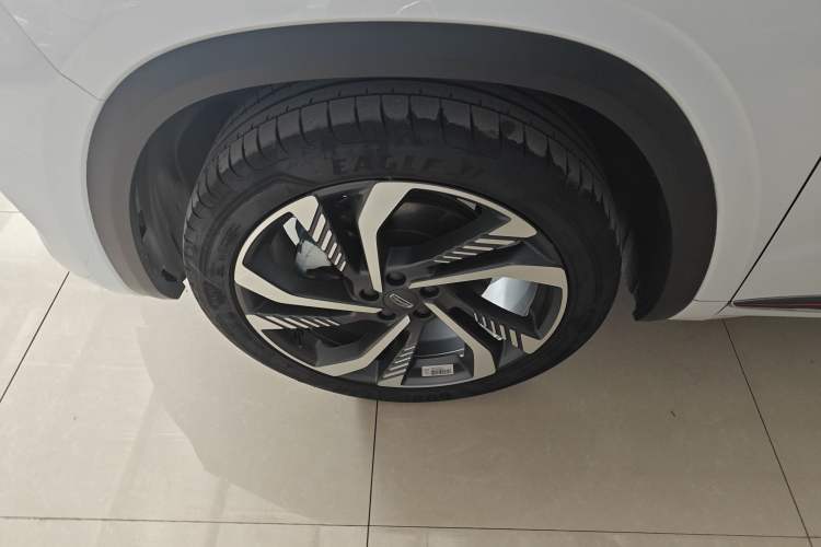 Used Geely Auto Monjaro L 2023 2.0TD High-Power Automatic Two-Wheel Drive Flagship Version
