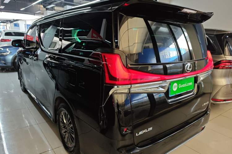 Used Toyota Vellfire 2023 Crown Dual-Engine 2.5L HV Prestige Edition