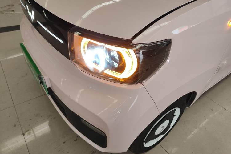Used Wuling Hongguang MINIEV 2022 Macaron Premium Model – Lithium Iron Phosphate
